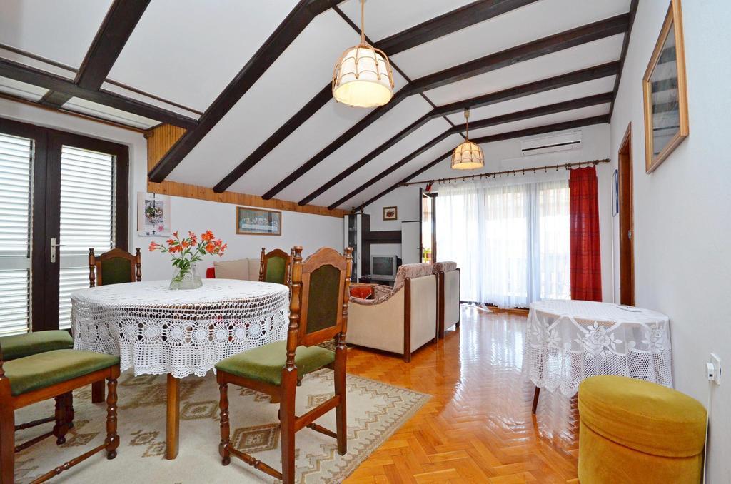 Apartments Ana Biograd Na Moru Quarto foto